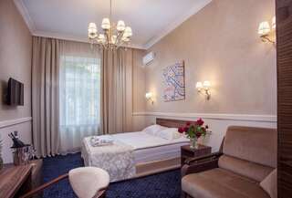 Отель Amsterdam Hotel Одесса Улучшенный двухместный номер с 1 кроватью-1